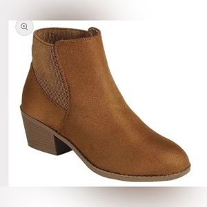 Forever -women's Eury-8 , Tan Faux Suede Ankle Boots Size: 6 M